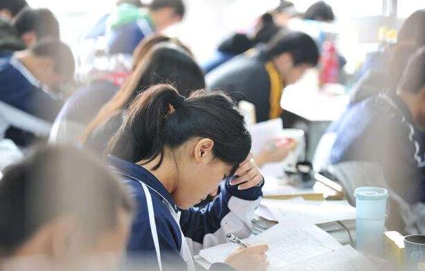 考不上高中读中专有用吗？有前途吗？