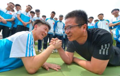 孩子上初中开始叛逆，家长该怎么办？