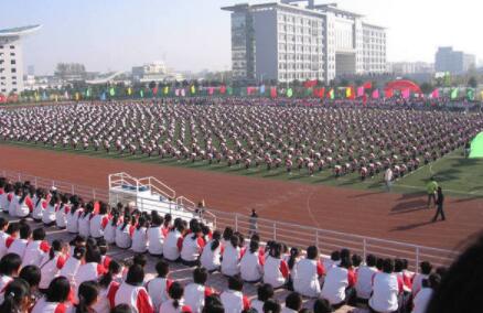 郑州中专艺术学校(郑州中专艺术学校招生)